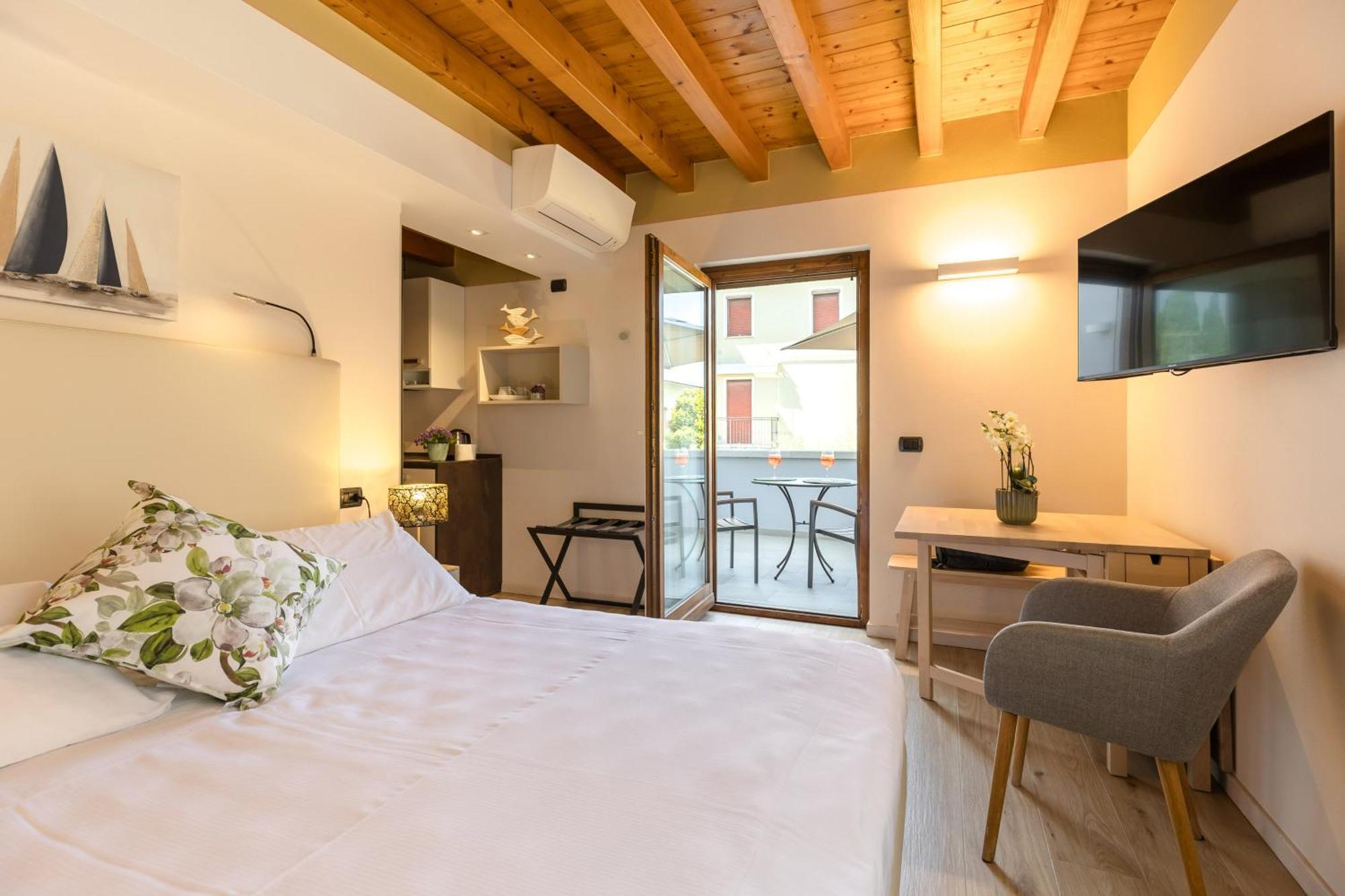 Charming Sirmione Bed & Breakfast Exterior photo
