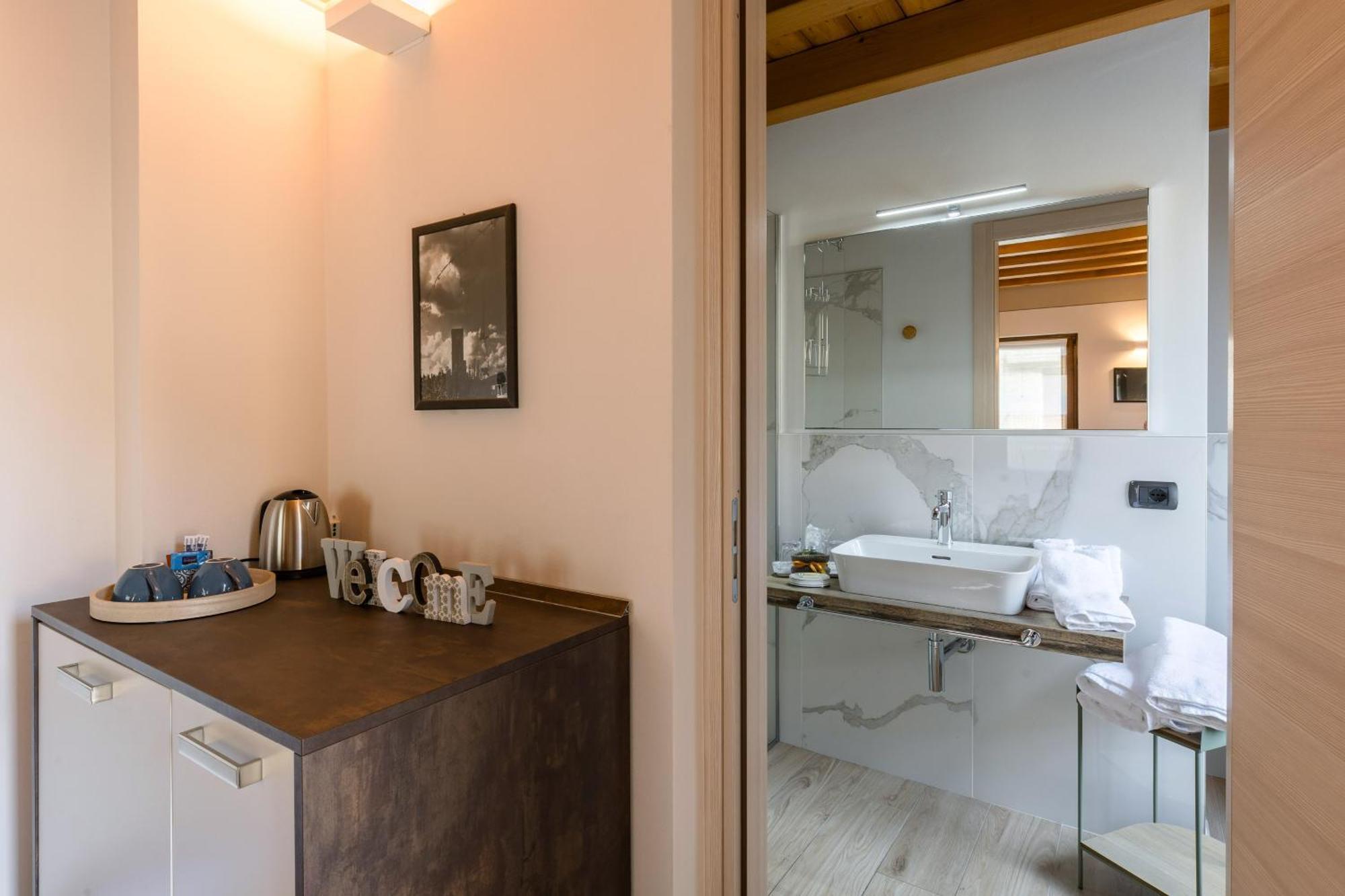Charming Sirmione Bed & Breakfast Exterior photo