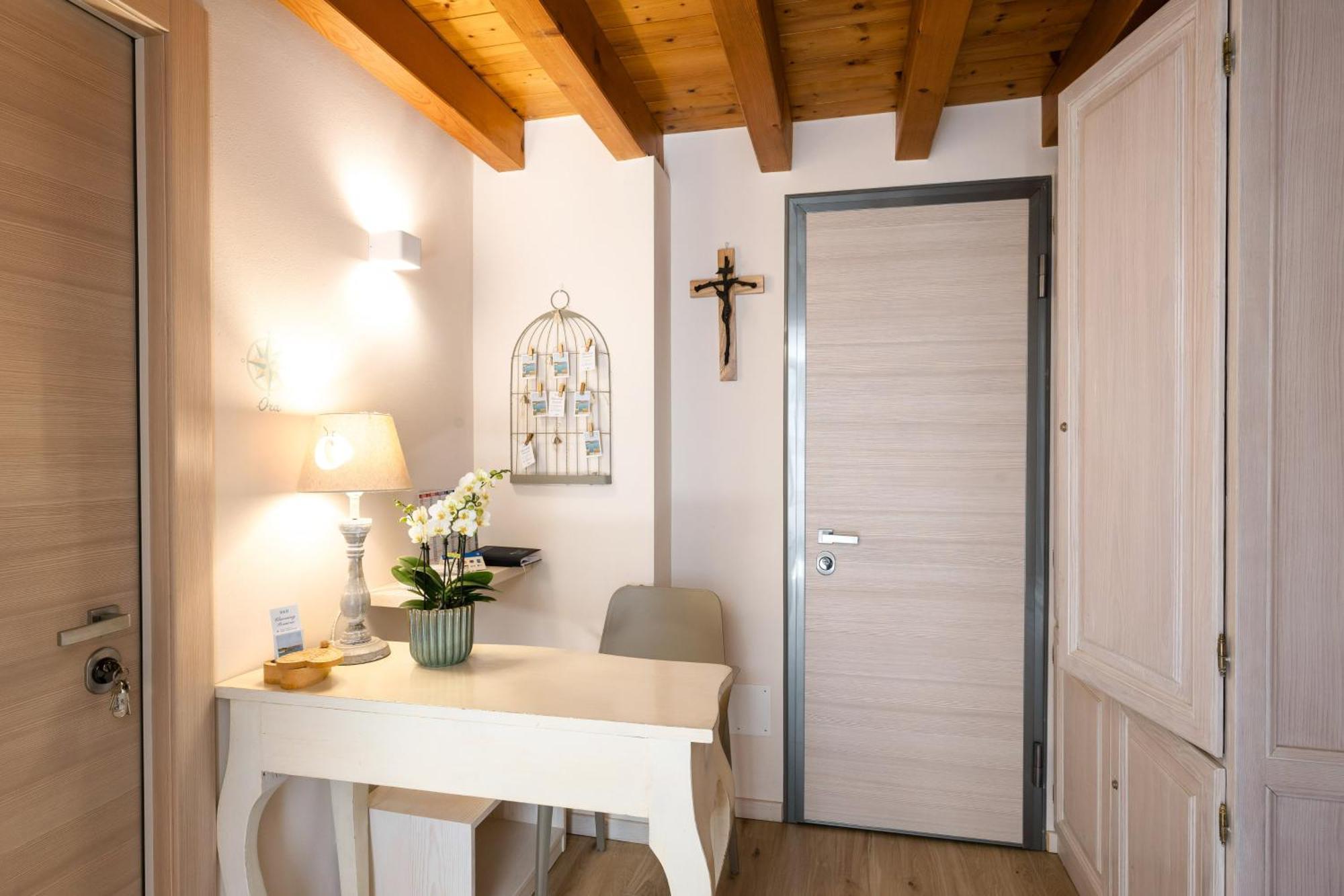 Charming Sirmione Bed & Breakfast Exterior photo