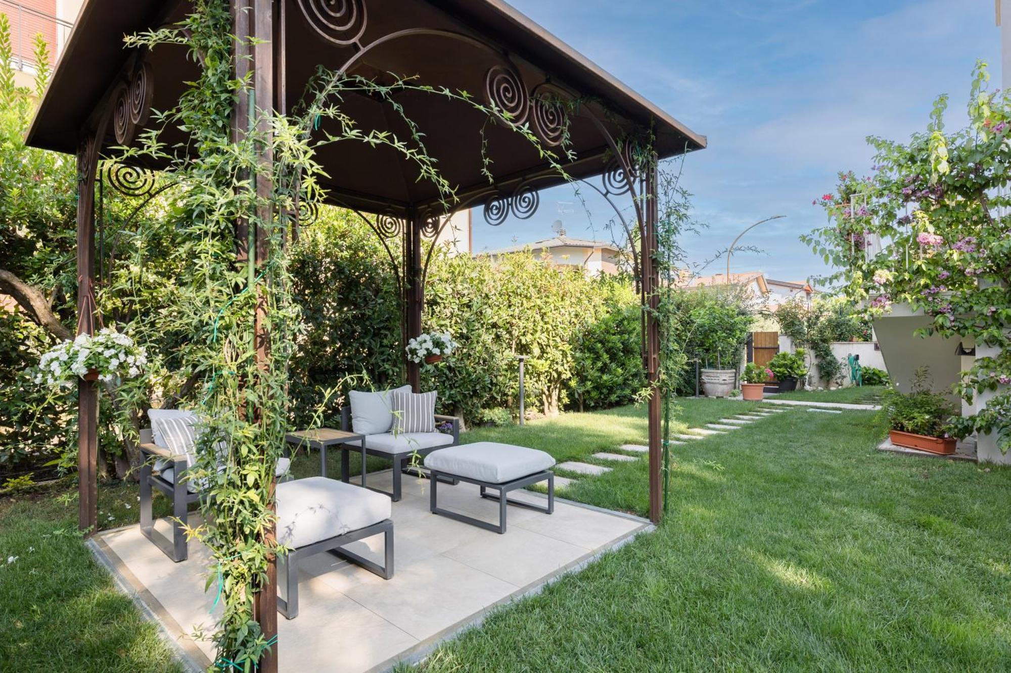 Charming Sirmione Bed & Breakfast Exterior photo